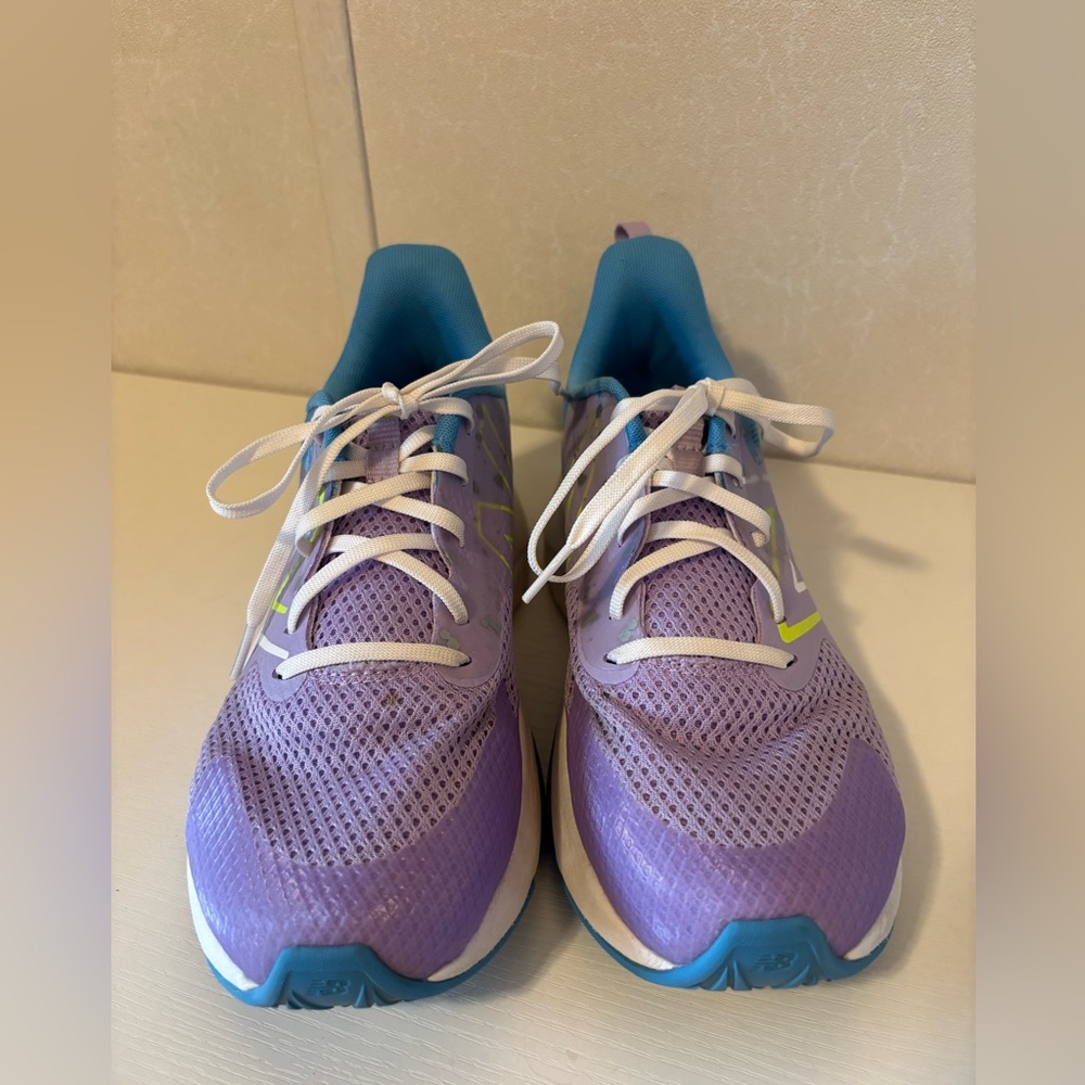 New Balance | Big Kids Purple and Teal Running Shoe | Size 7 - Picture 2 of 7